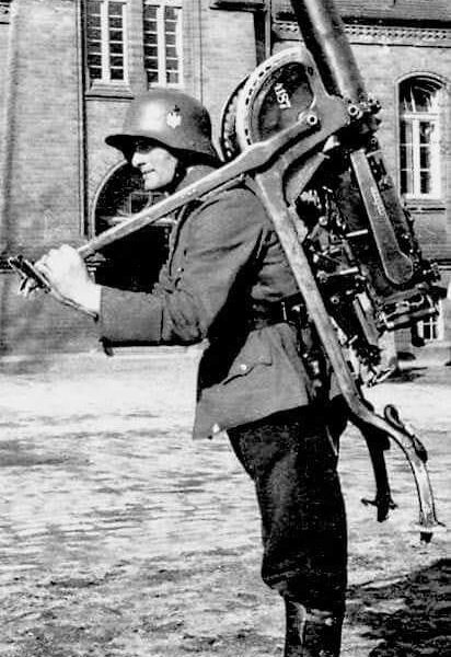 Soldaten der 6. Armee marschieren nach Stalingrad, 1942