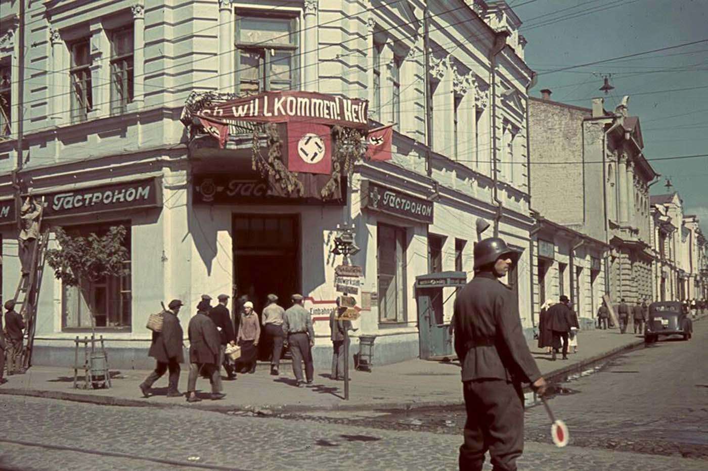 Die deutsche Besetzung von Charkow in Farbfotos, 1941