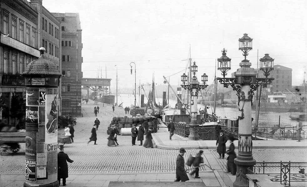 62+ Beeindruckende Vintage-Fotos zeigen Straßenszenen aus Nürnberg, Deutschland, in den 1910er Jahren