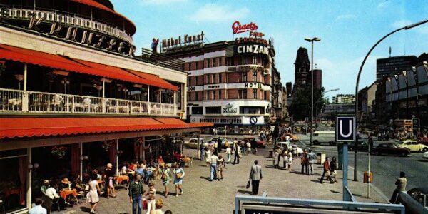 30 tolle Vintage-Postkarten, die das alltägliche Leben in West-Berlin zwischen den 1950ern und 1970ern zeigen