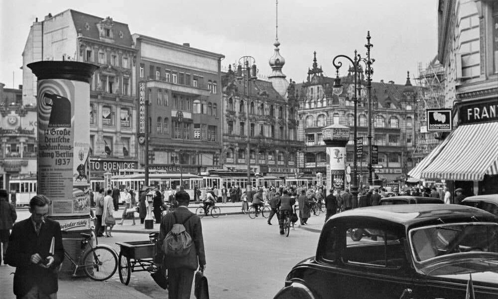 Erstaunliche Fotos einfangen Straßenszenen von Berlin in den 1930er Jahren _s245