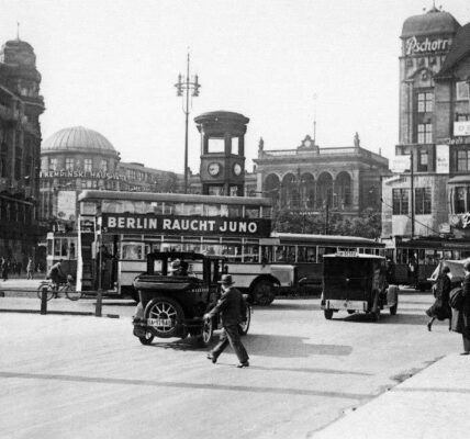 60+ Beeindruckende Vintage-Fotos zeigen Straßenszenen aus Nürnberg, Deutschland, in den 1910er Jahren