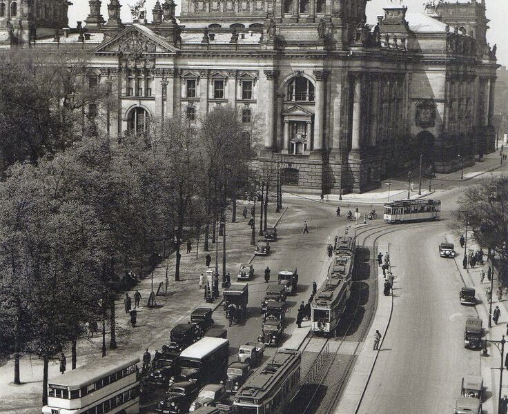 Beeindruckende Fotografien zeigen das Straßenleben im Berlin der 1930er Jahre