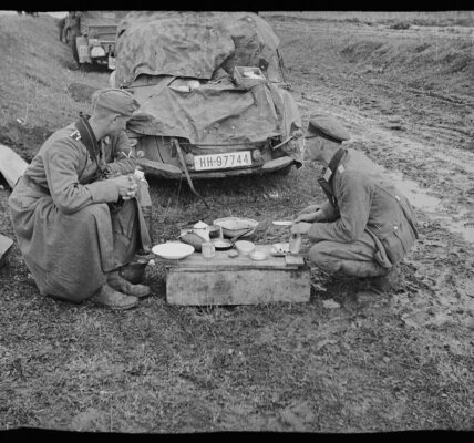 Die Schlacht um Kiew 1941: Seltene Bilder enthüllen dramatische Momente der Geschichte!