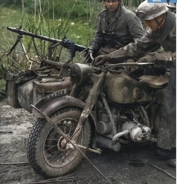 Deutsche Fallschirmjäger mit BMW R75 und MG 34 in Italien (1943-1944)