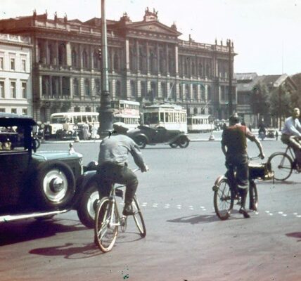 Erstaunliche Farbfotos von Berlin im Jahr 1937