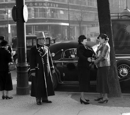 Erstaunliche Fotos einfangen Straßenszenen von Berlin in den 1930er Jahren