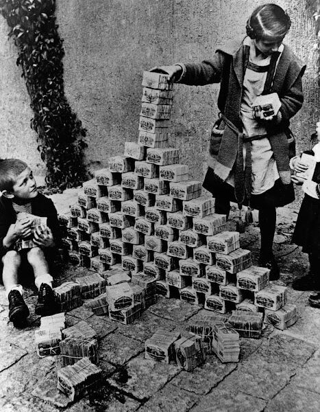 Historische Fotos von Deutschland in der Ära der Hyperinflation in den frühen 1920er Jahren