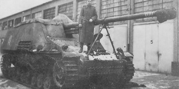 sd.kfz. 164 Panzerjäger Nashorn an der Ostfront im Jahr 1943