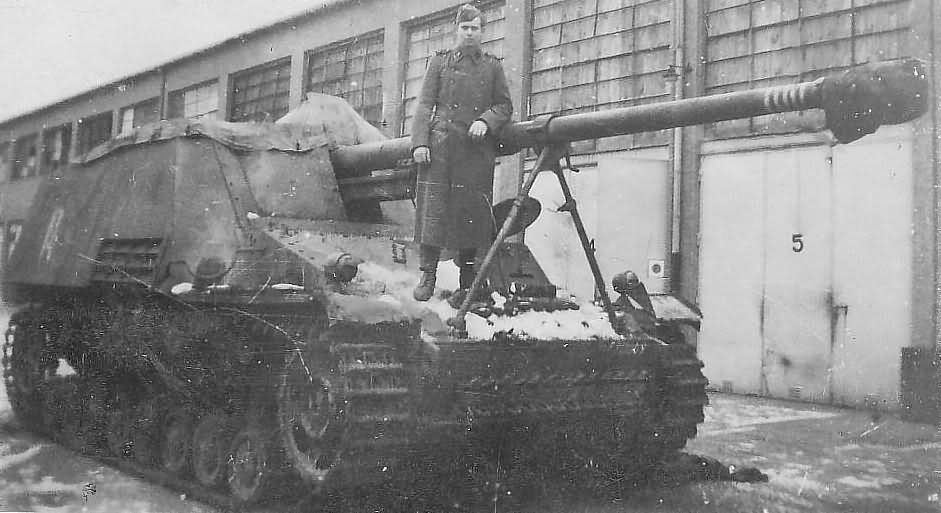 sd.kfz. 164 Panzerjäger Nashorn an der Ostfront im Jahr 1943