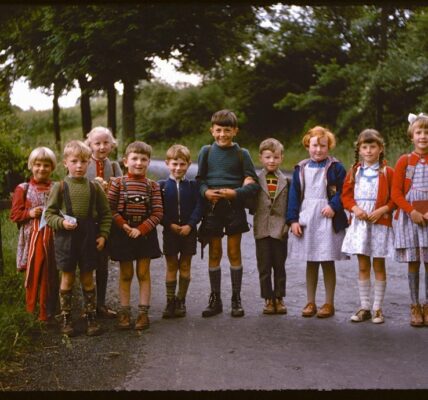 55 interessante Farbfotos, die das tägliche Leben in Ostdeutschland Mitte der 1970er Jahre festhalten.