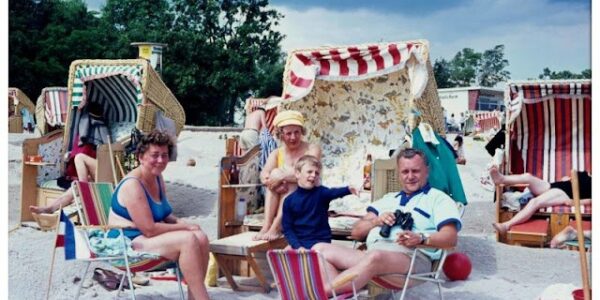 Wunderschöne Bilder einer deutschen Familie während ihrer Sommerferien 1966