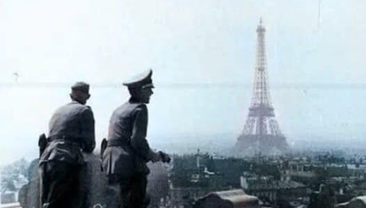 Fotografien von Hitlers triumphalem Einzug in Paris, 1940