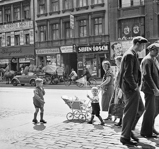 20+ erstaunliche Schwarzweißfotografien des jüdischen Lebens aus den 1930er Jahren