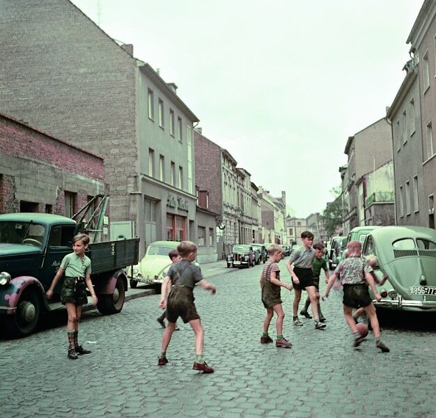 Alltagsleben in Deutschland nach dem Krieg, aus den 1950er und 1960er Jahren-Schauen wir uns weitere Fotos vom alten