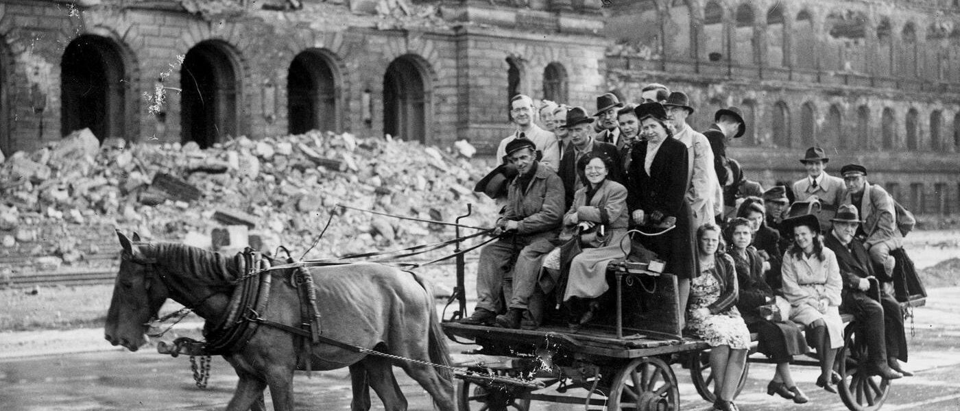 60+ Vintage Fotos vom zerstörten Berlin im Jahr 1945