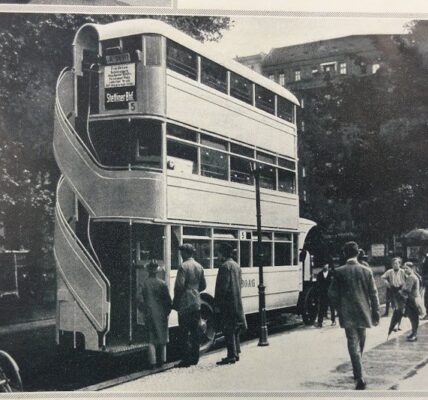 Dreistöckiger Bus in Berlin, Deutschland, 1926