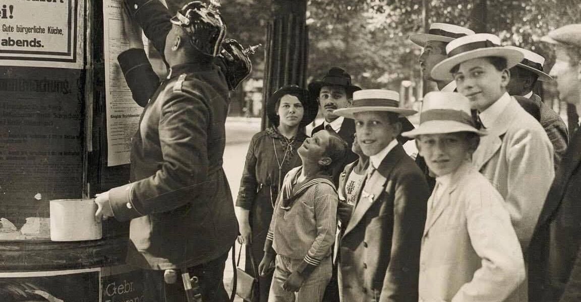 30 erstaunliche Vintage-Fotografien, die das alltägliche Leben im Berlin der 1920er Jahre festhalten