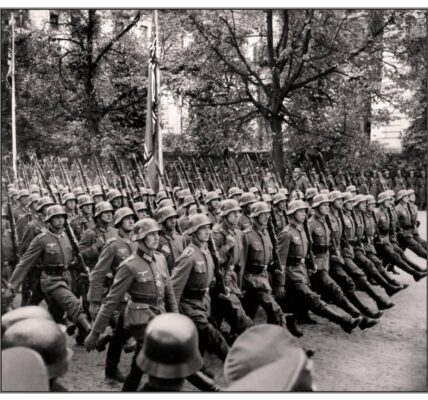 Deutsche Soldaten bei einer Militärparade, 1941