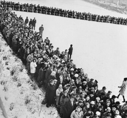 Der Bau der Berliner Mauer anhand seltener Fotografien, 1961 - 1989