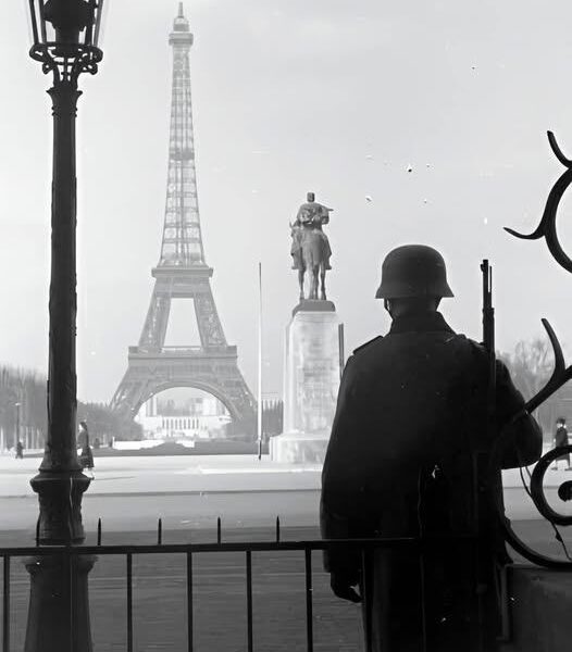 25+ Farbfotos dokumentieren den Fall von Paris im Jahr 1940