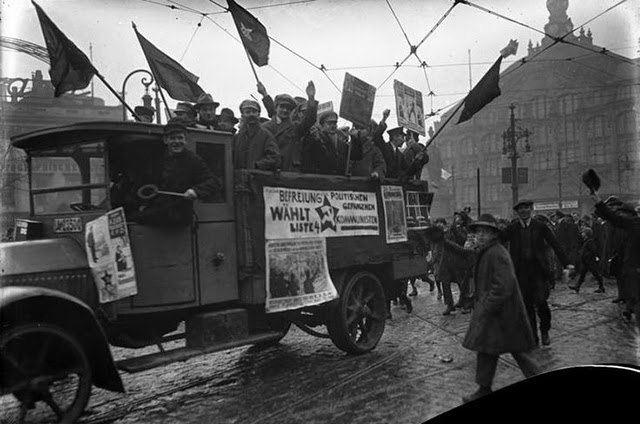 24+ Erstaunliche Vintage-Fotografien, die das Alltagsleben in Berlin während der 1920er Jahre einfangen