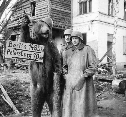 Vintage Fotos vom zerstörten Berlin im Jahr 1945