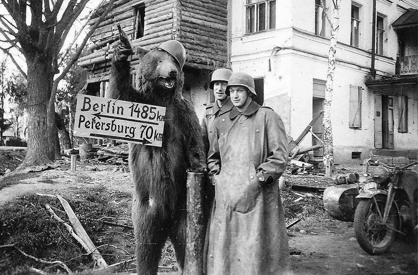 Vintage Fotos vom zerstörten Berlin im Jahr 1945