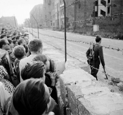 Fotos von der Geburt einer brutalen Teilung.