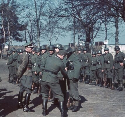 15 Seltene und Beeindruckende Fotos aus dem Zweiten Weltkrieg, die Geschichte zum Leben erwecken