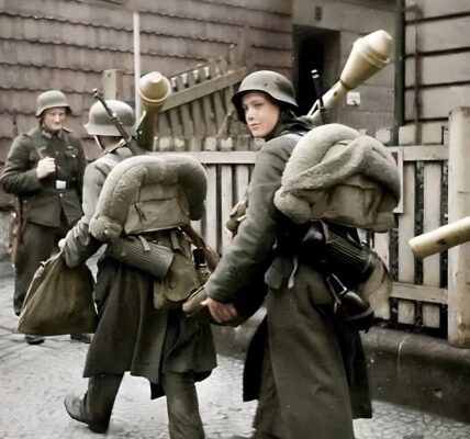 Herzzerreißende Fotos von Kindersoldaten aus dem Ersten und Zweiten Weltkrieg