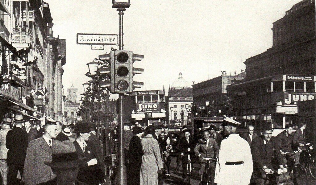 Erstaunliche Fotos einfangen Straßenszenen von Berlin in den 1930er Jahren