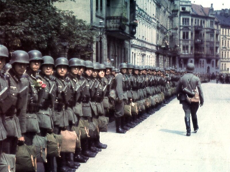 Deutsche Soldaten bei einer Militärparade, 1941