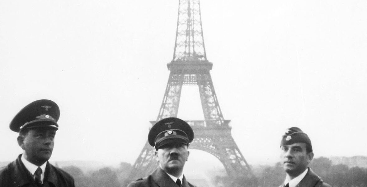 Fotografien von Hitlers triumphalem Einzug in Paris, 1940.