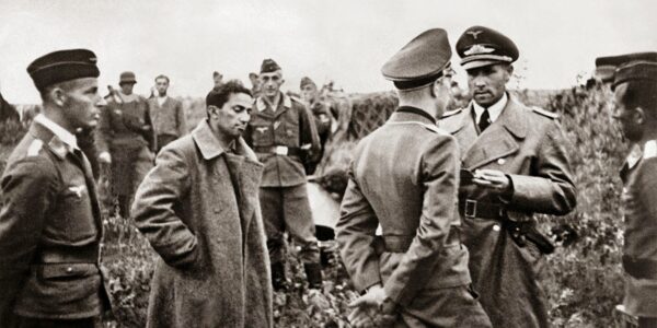 Fotos zeigen Stalins Sohn Jakow Dschugaschwili, der 1941 von den Deutschen gefangen genommen wurde