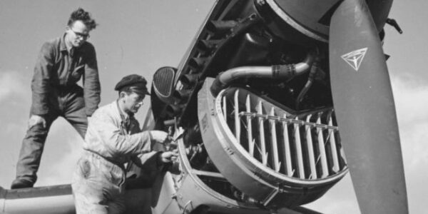 Einsatz deutscher Luftwaffe, Panzerabwehr und Mechanisierung in Europa 1944: Italien, Russland und Frankreich