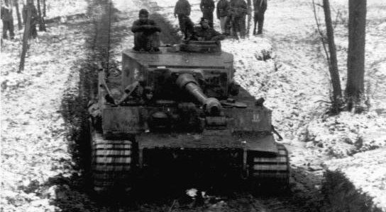 Schwere Panzer Tiger I der deutschen 2. SS-Panzer-Division „Das Reich“, Kirowograd, Ukraine, Dezember 1943