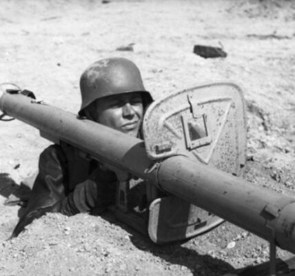 Deutsche Infanterie und Panzerschreck-Einsätze an Ost‑ und Westfront 1943–1944