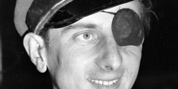 Ein Auge verloren, aber das Lächeln behalten – Deutsche Soldaten und ihre Geschichten im Zweiten Weltkrieg.