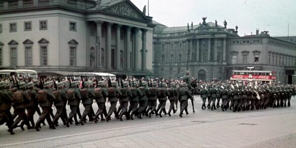 “Berlin 1939: Marsch durch die Hauptstadt – Als die Welt noch schwieg.