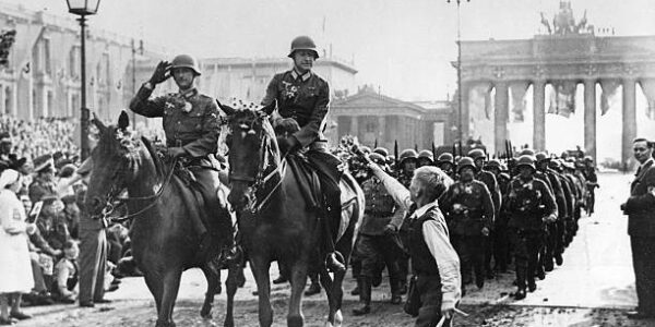 Parade der Wehrmacht in Berlin 1940