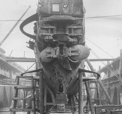 Seltene Fotografien zeigen das Innere des deutschen U-Bootes SM UB-110, 1918