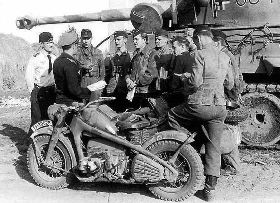 Zundapp KS 750 das Motorrad-Schlachtross