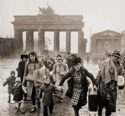 Eindringliche Fotografien aus Berlin am Ende des Zweiten Weltkriegs