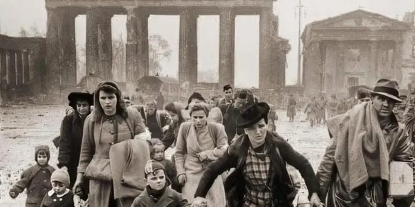 Eindringliche Fotografien aus Berlin am Ende des Zweiten Weltkriegs