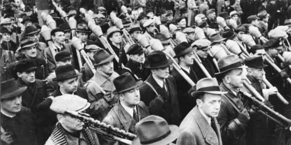 Historisches Archivbild: Der zivile Widerstand nach dem Krieg in Deutschland – Entdeckt seltene Aufnahmen aus dieser bewegten Zeit.