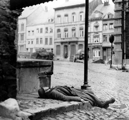 Die letzten Tage Nazi-Deutschlands anhand von Fotografien, 1945