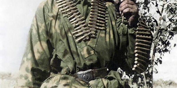 Soldaten der Wehrmacht mit dem MG 34 im Einsatz.
