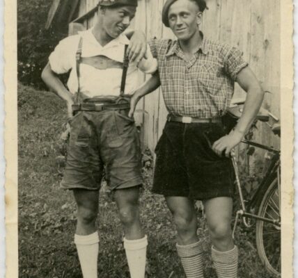 30 Vintage-Schnappschusse deutscher Jugendlicher aus den 1930er und 1940er Jahren