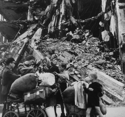Berlin 1945 – Der Neuanfang inmitten der Trummer: Eine Familie auf dem Weg ins Ungewisse